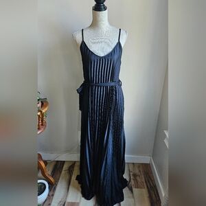 Streetwear Society Black Pleated Maxi Dress